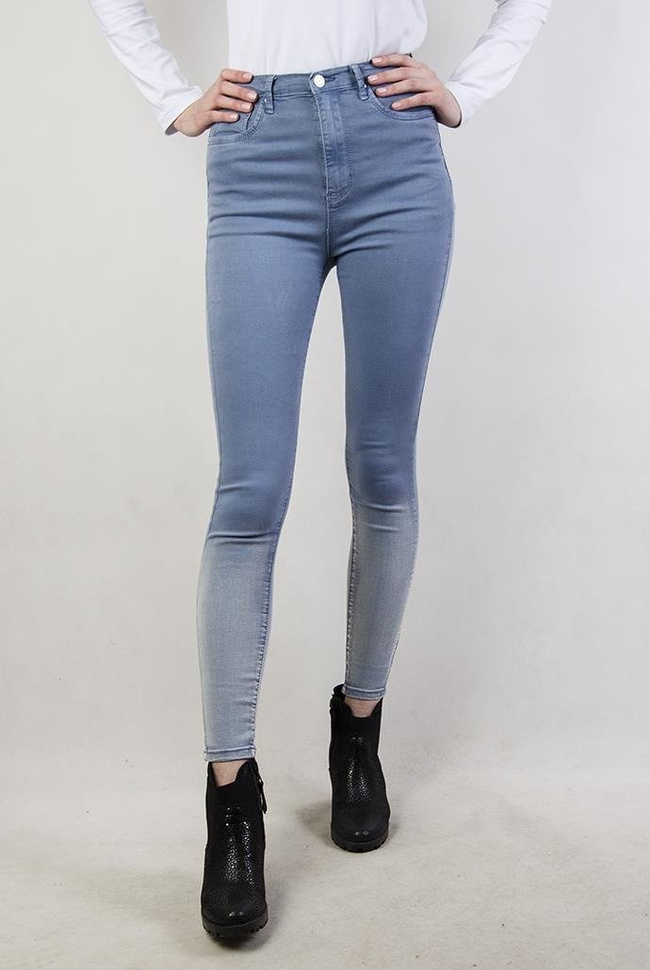Jasnoniebieskie spodnie skinny jeans, cieniowane