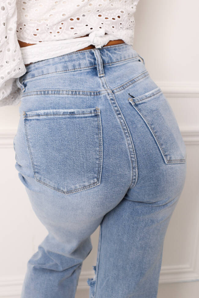 SPODNIE JEANSOWE Z WYSOKIM STANEM I DZIURAMI NA KOLANACH