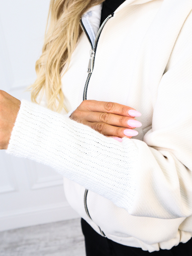 KURTKA Z KAPTUREM I DŁUGIM ŚCIAGACZEM NA RĘKAWIE- ECRI