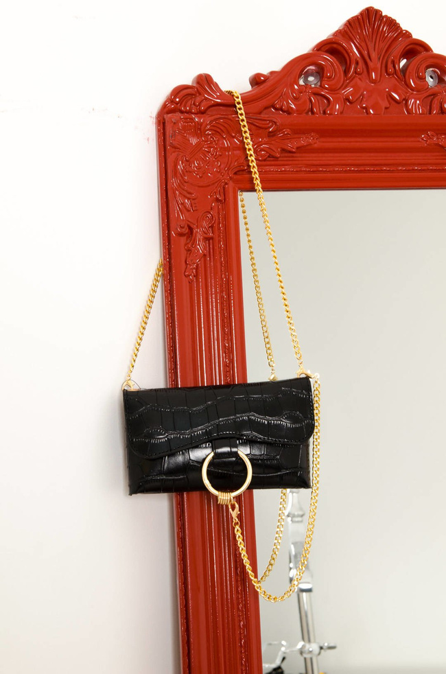 MINI TOREBKA NA ŁAŃCUSZKU Z WYTŁACZANYM WZOREM