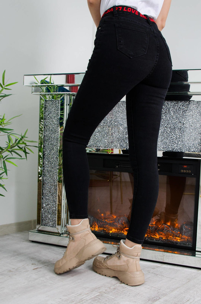 CZARNE SPODNIE JEANSOWE Z ODZOBNYM PASEM