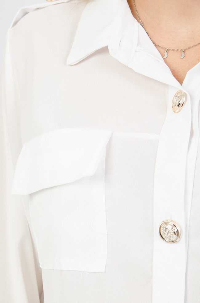 Biała bluzka koszulowa ze złotymi guzikami