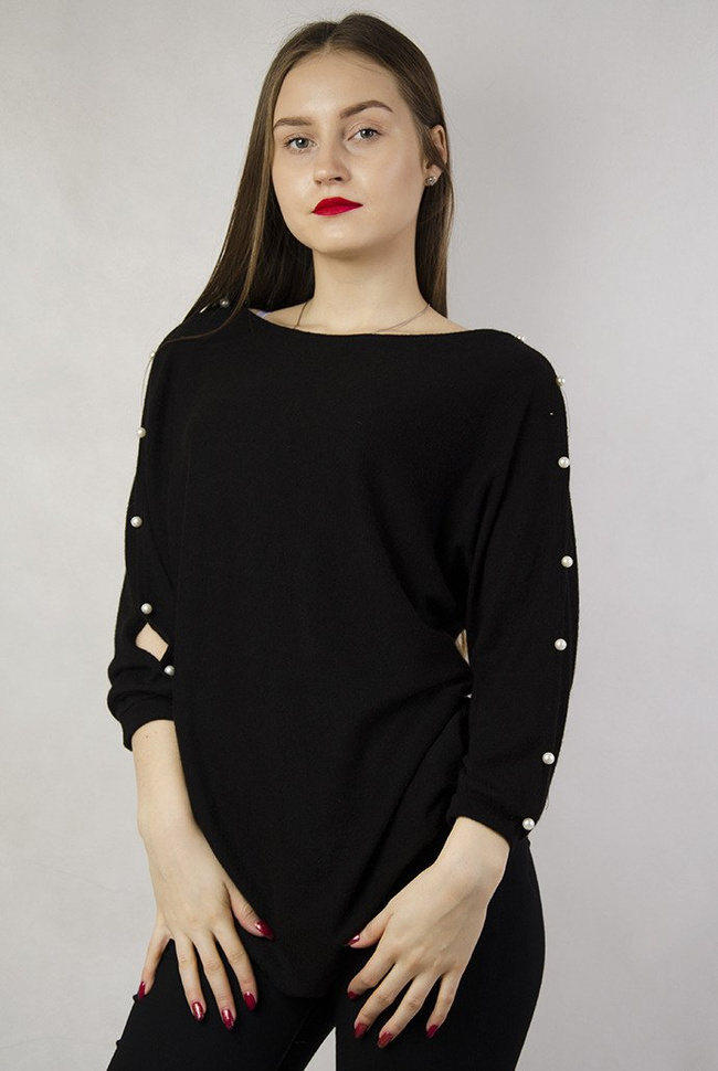 Czarna bluzka z perełkami na rękawach