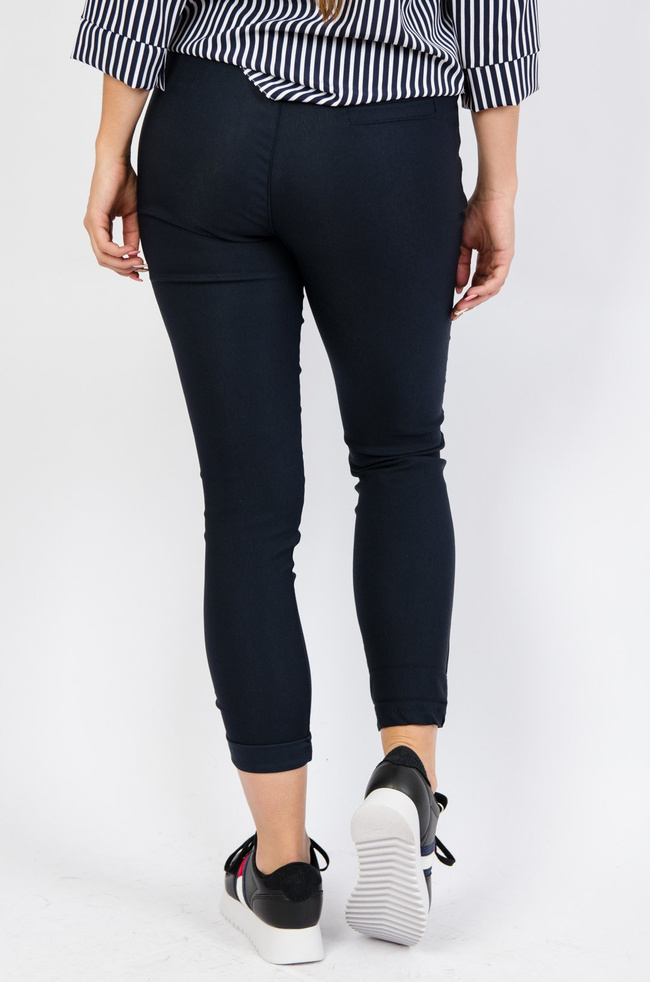 Spodnie cygaretki z paskiem 