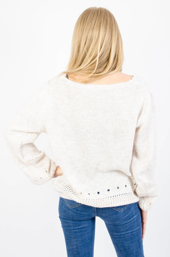 BEŻOWY SWETER Z DEKOLTEM W SZPIC