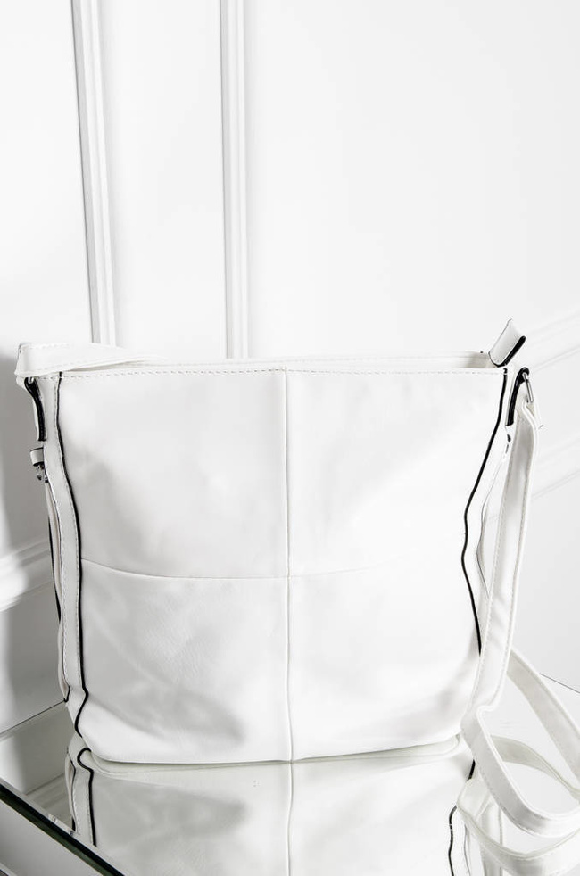 TOREBKA LISTONOSZKA Z OZDOBNYMI PRZESZYCIAMI- BIAŁA