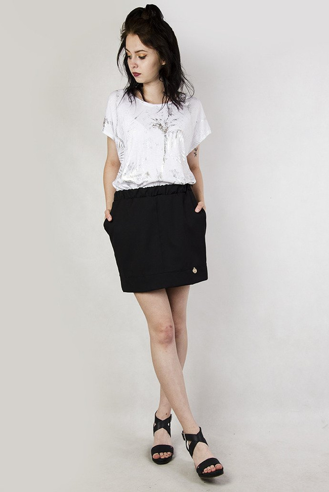 Czarna spódnica z kieszeniami, na gumce