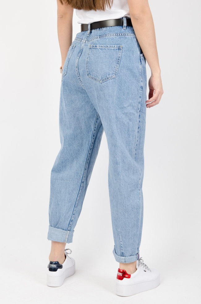 Jasne spodnie typu balloon jeans z wysokim stanem