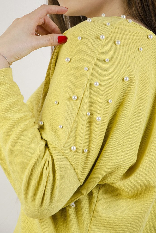 Żółta bluzka z perełkami