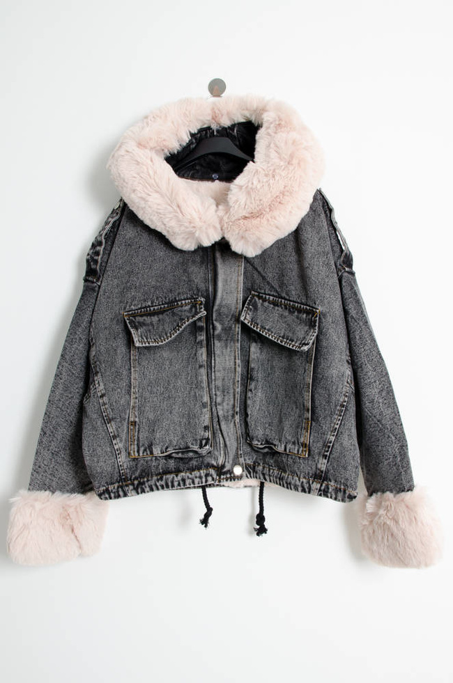 CZARNA JEANSOWA KURTKA Z ODPINANYM FUTERKIEM