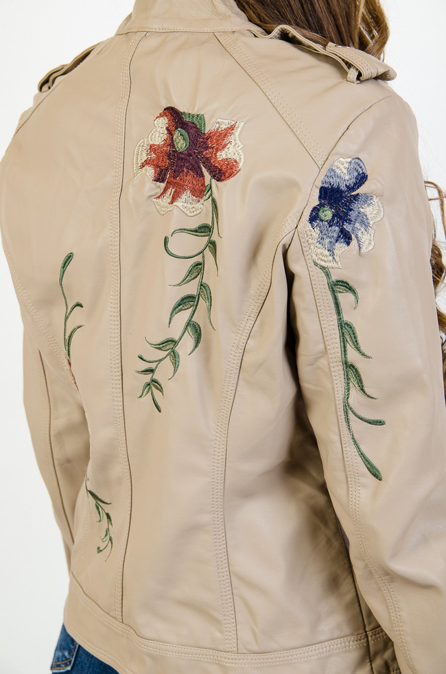 Beżowa ramoneska z wyszywanym kwiatem