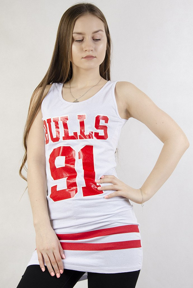 Biała bluzka z czerwonym napisem Bulls