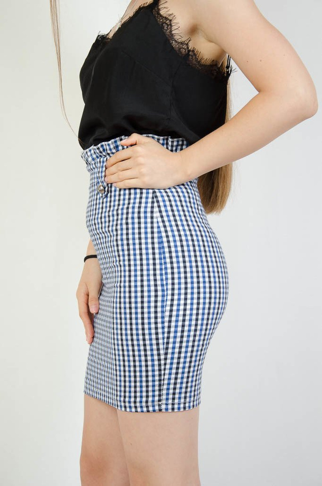 Biało niebieska spódnica w kratę