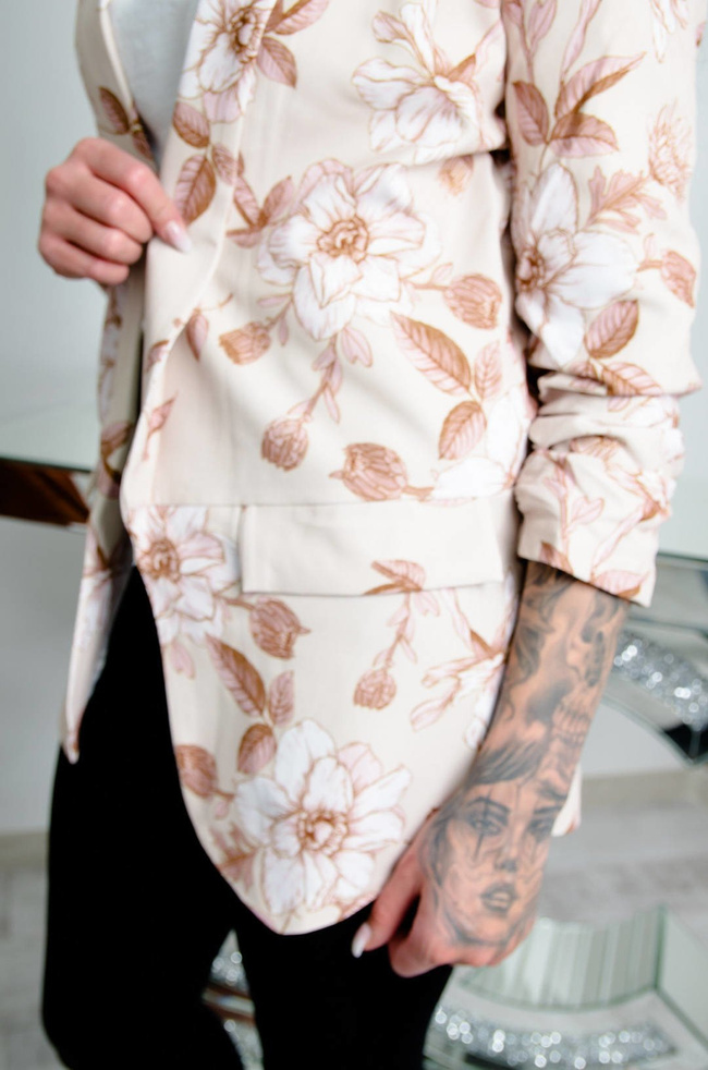 BEŻOWA MARYNARKA W KWIATY 