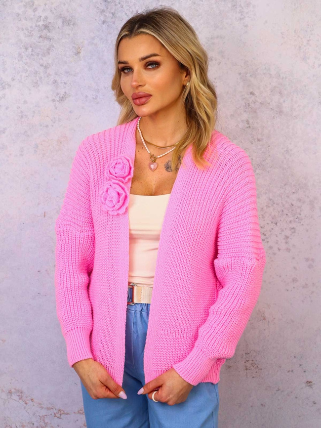 KRÓTKI KARDIGAN Z PRZYPINANYMI KWIATAMI- RÓŻOWY