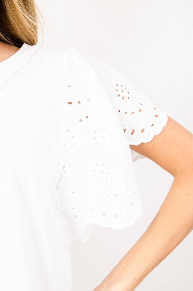 BIAŁA BAWEŁNIANA BLUZKA Z AŻUROWYMI RĘKAWAMI