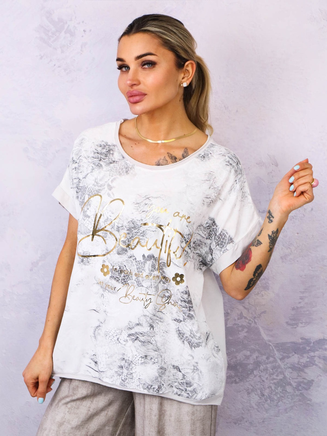 BLUZKA WZORZYSTA ZE ZŁOTYM NAPISEM- JASNOSZARA