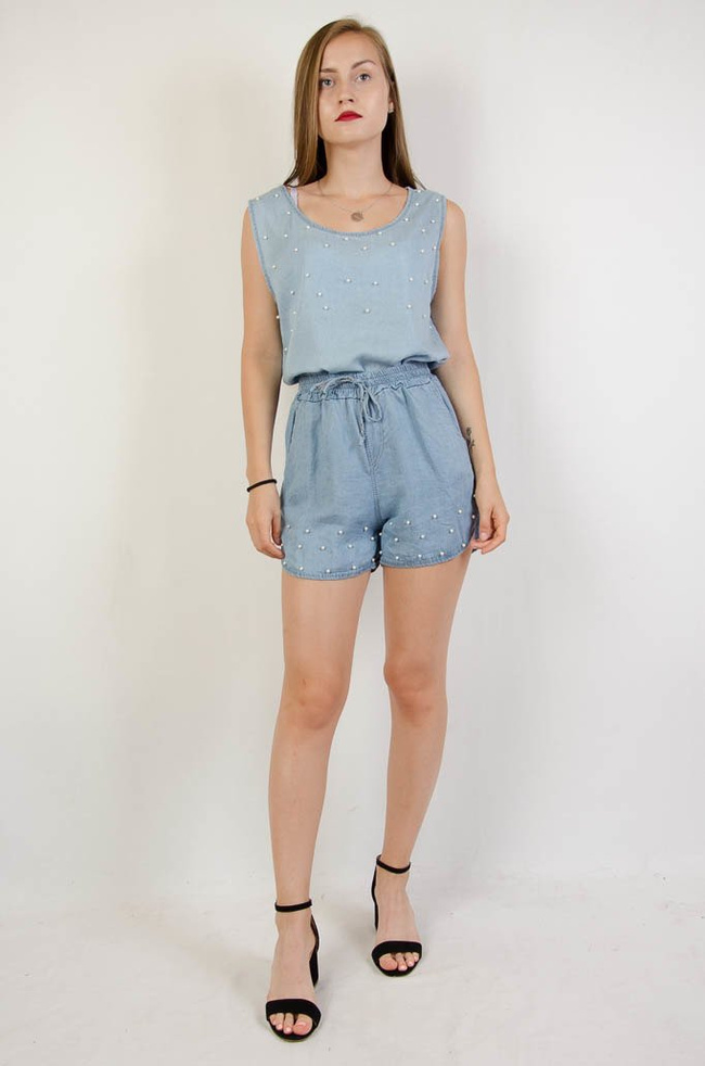 NIEBIESKIE SZORTY Z KORALIKAMI