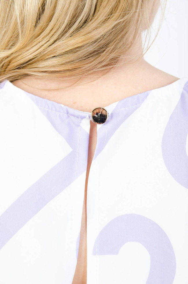 BIAŁY KOMBINEZON-SUKIENKA NA GRUBSZYCH RAMIĄCZKACH