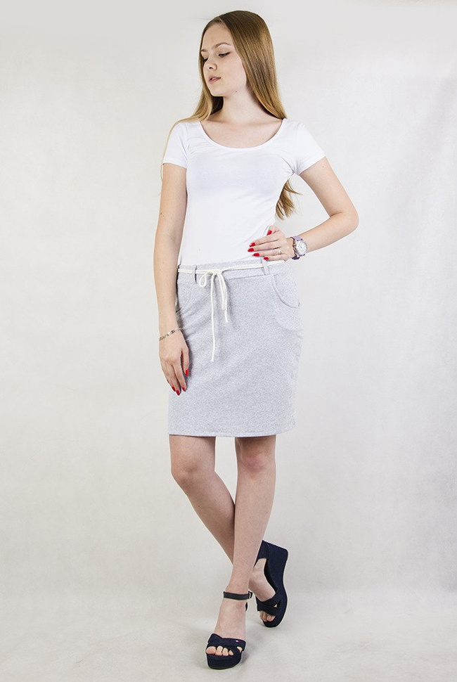 Krótka, szara spódniczka z wiązaniem