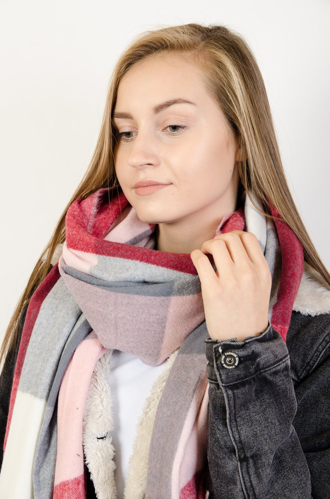 Bordowo-szaro-różowy szal w kratę 