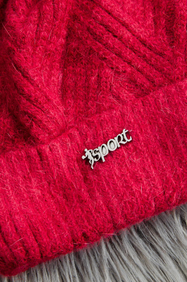 BORDOWA OCIEPLANA CZAPKA Z POMPONEM