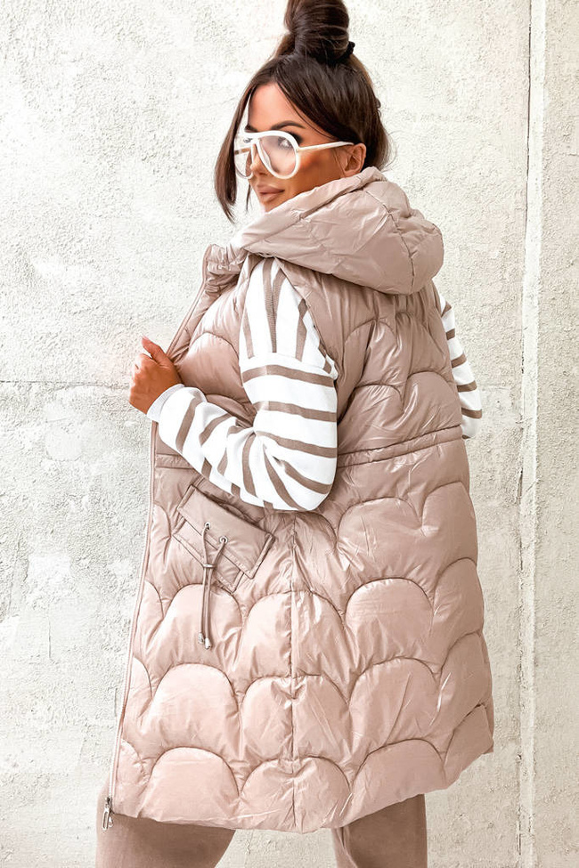 KAMIZELKA Z KAPTUREM I OZDOBNYMI KIESZENIAMI- BEŻOWA