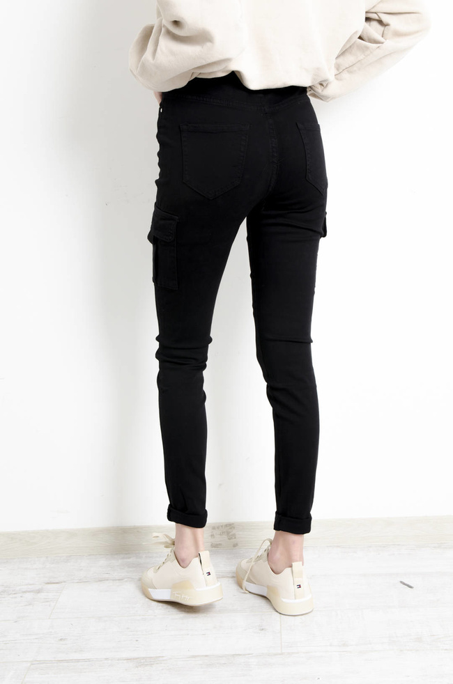 SPODNIE CZARNE BOJÓWKI