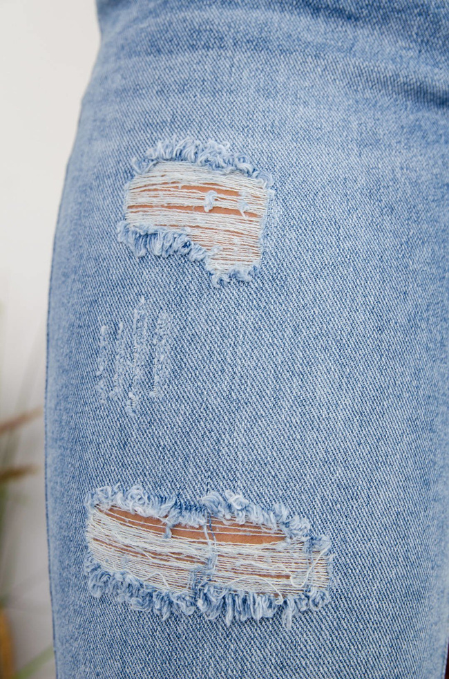 JASNE SPODNIE JEANSOWE MOM FIT Z WYSOKIM STANEM + PASEK 