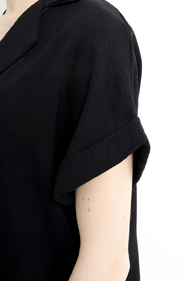 BLUZKA Z WIĄZANIEM CZARNA