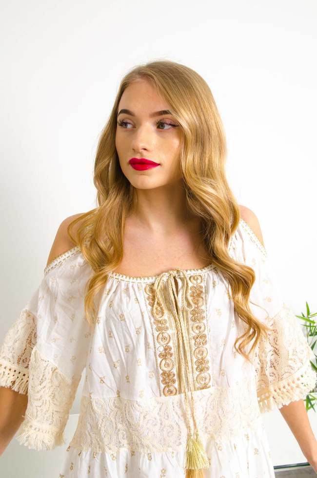 BIAŁO-BEŻOWA TUNIKA W STYLU BOHO ZE ZŁOTYM ZDOBIENIEM