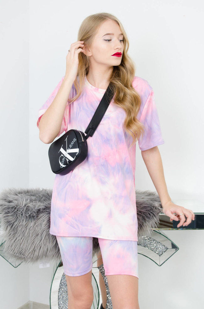JASNO RÓŻOWY KOMPLET T-SHIRT + KOLARKI Z EFEKTEM TIE DYE