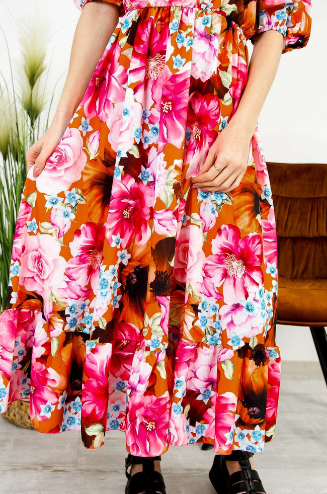 DŁUGA KOLOROWA SUKIENKA Z BUFIASTYMI RĘKAWAMI