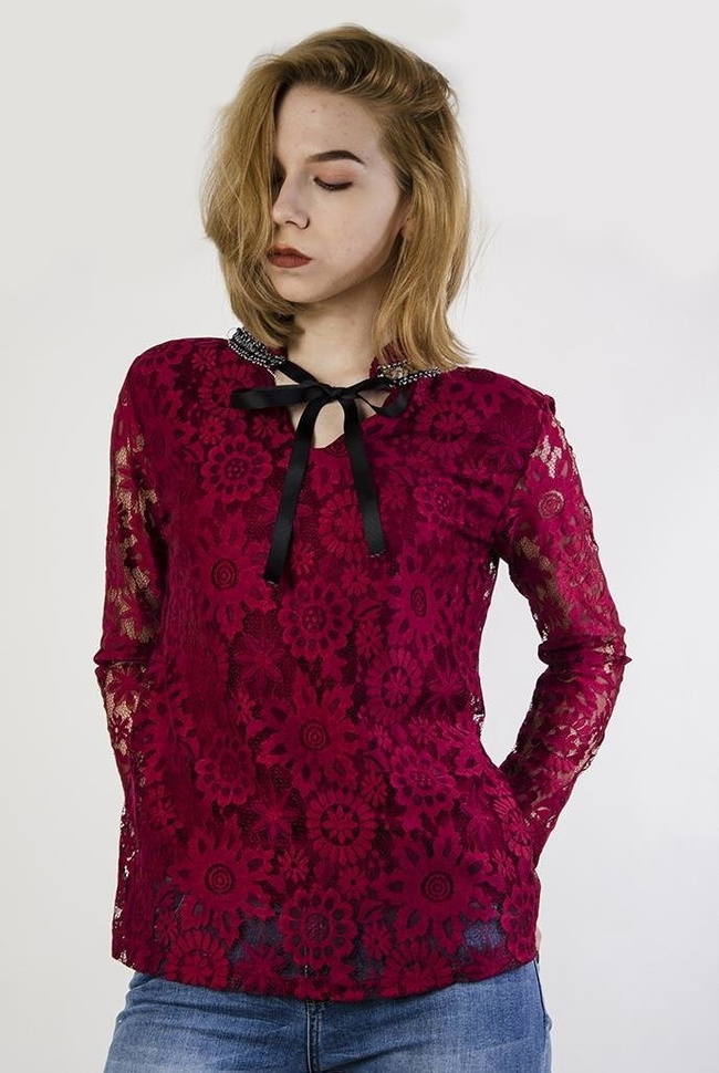 Bordowa bluzka koronkowa, z efektownym kołnierzykiem