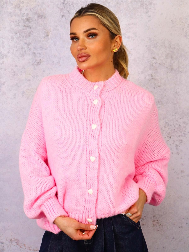 SWETER ZAPINANY NA GUZIKI W SERDUSZKA- RÓŻOWY