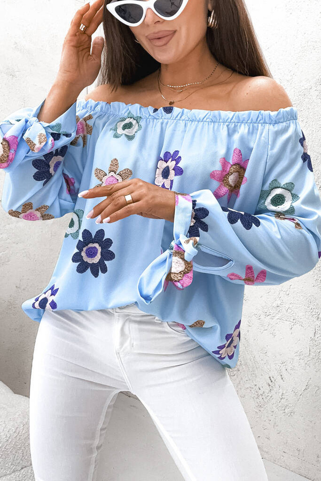 BLUZKA HISZPANKA W KWIATY Z WIĄZANIEM NA RĘKAWACH- NIEBIESKA
