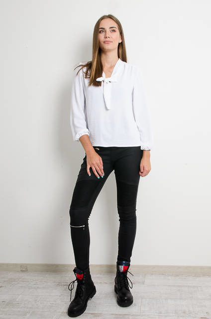 BIAŁA BLUZKA NA DŁUGI RĘKAW Z WIĄZANIEM PRZY DEKOLCIE