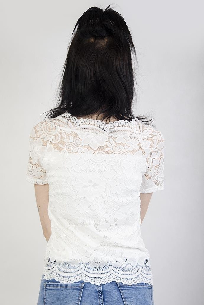 Biała bluzka koronkowa
