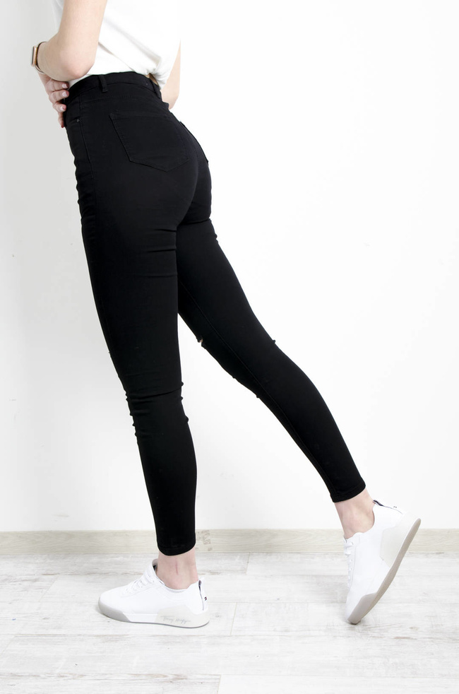 CZARNE SPODNIE SKINNY Z WYSOKIM STANEM- ROZCIĘCIA NA KOLANACH