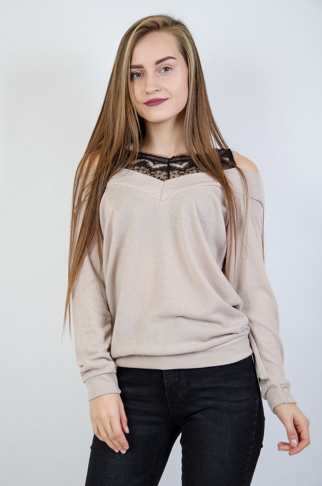 Beżowa dzianinowa bluzka z wstawkami z koronki