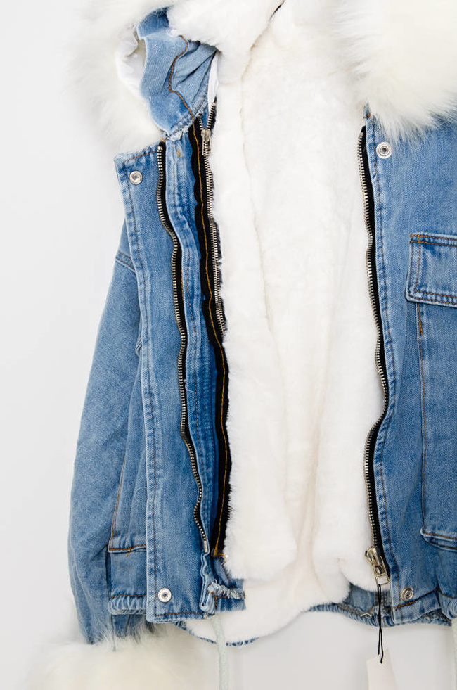 JEANSOWA KURTKA OVERSIZE Z BIAŁYM FUTERKIEM