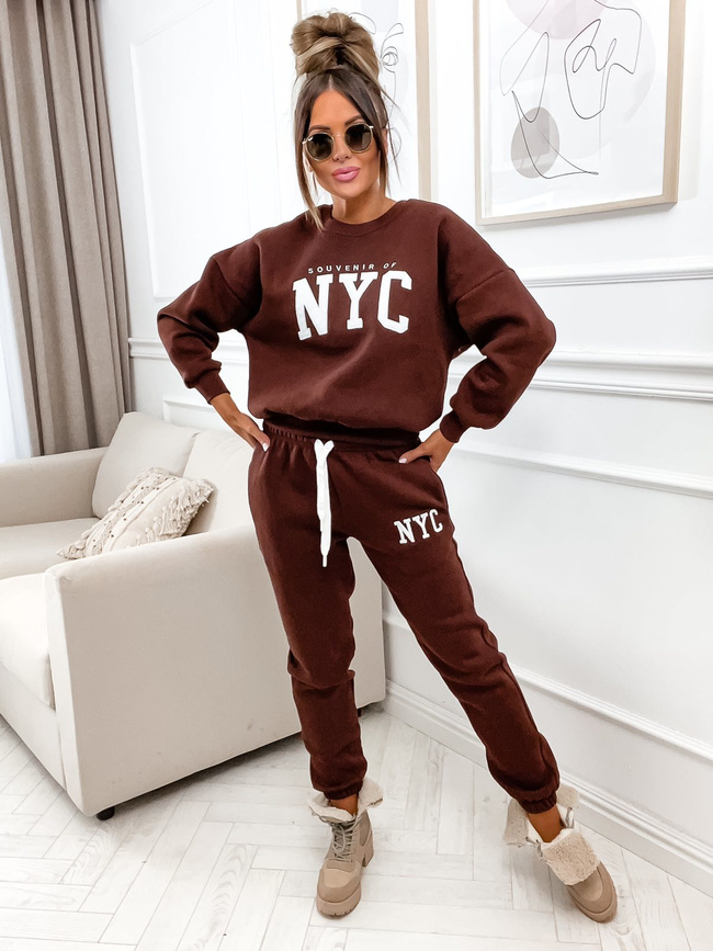 KOMPLET DRESOWY Z OZDOBNĄ NASZYWKĄ- BRĄZOWY