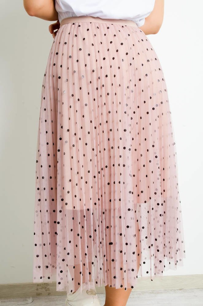 RÓŻOWA PLISOWANA SPÓDNICA MIDI Z TIULU W CZARNE KROPKI