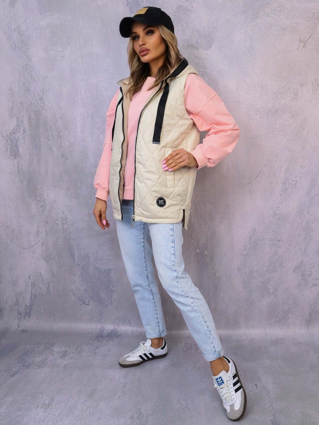 PIKOWANA KAMIZELKA ASYMETRYCZNA Z NASZYWKĄ- ECRU