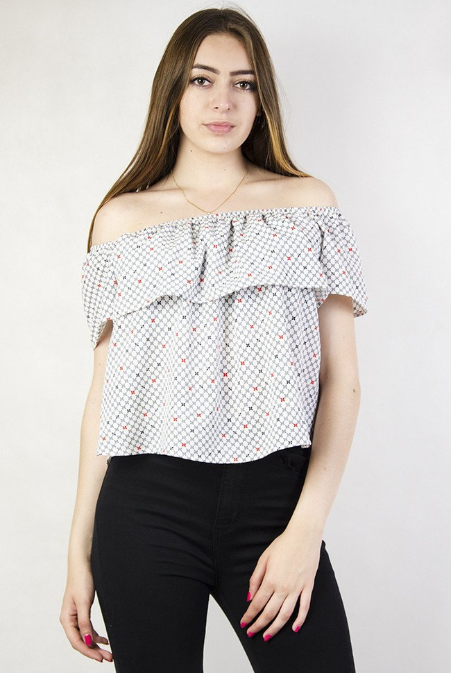 Biała bluzka hiszpanka we wzory