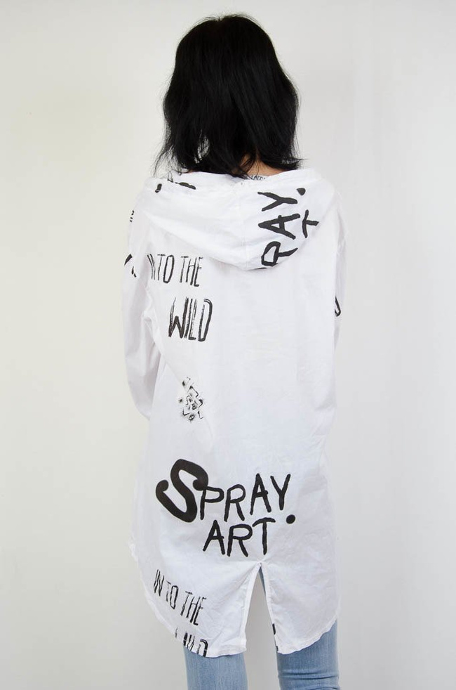 BIAŁA DŁUGA BLUZKA Z NAPISAMI