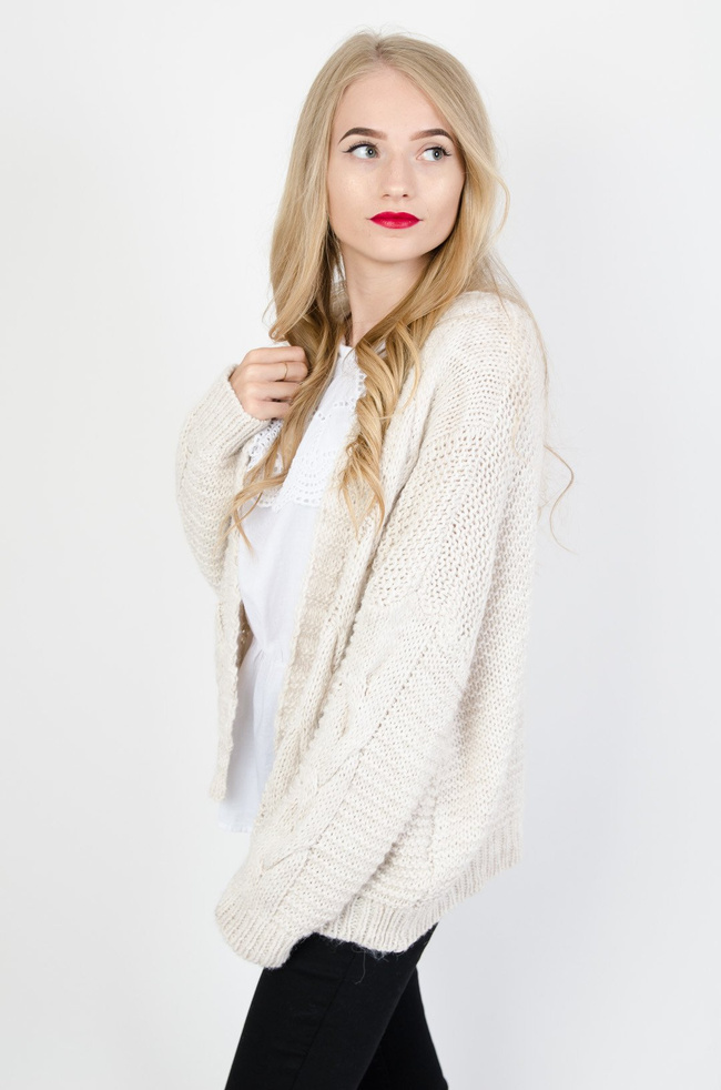 Beżowy sweter narzutka, z grubym przeplotem