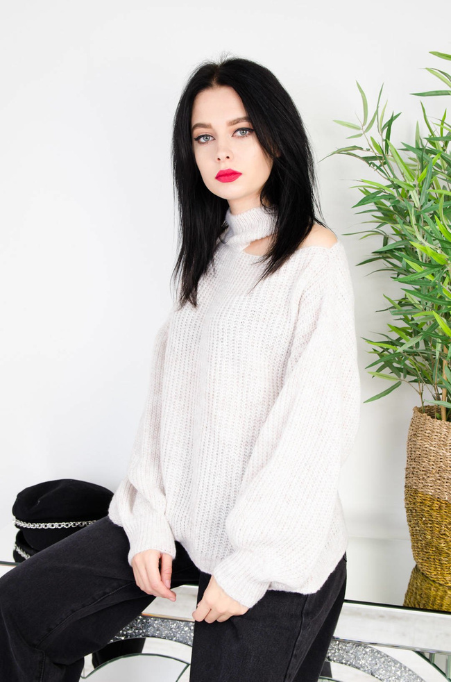 BEŻOWY SWETER OVERSIZE Z PÓŁGOLFEM