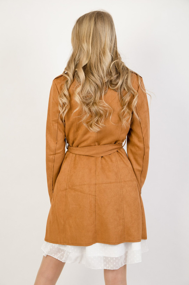 Brązowy zamszowy płaszcz z paskiem