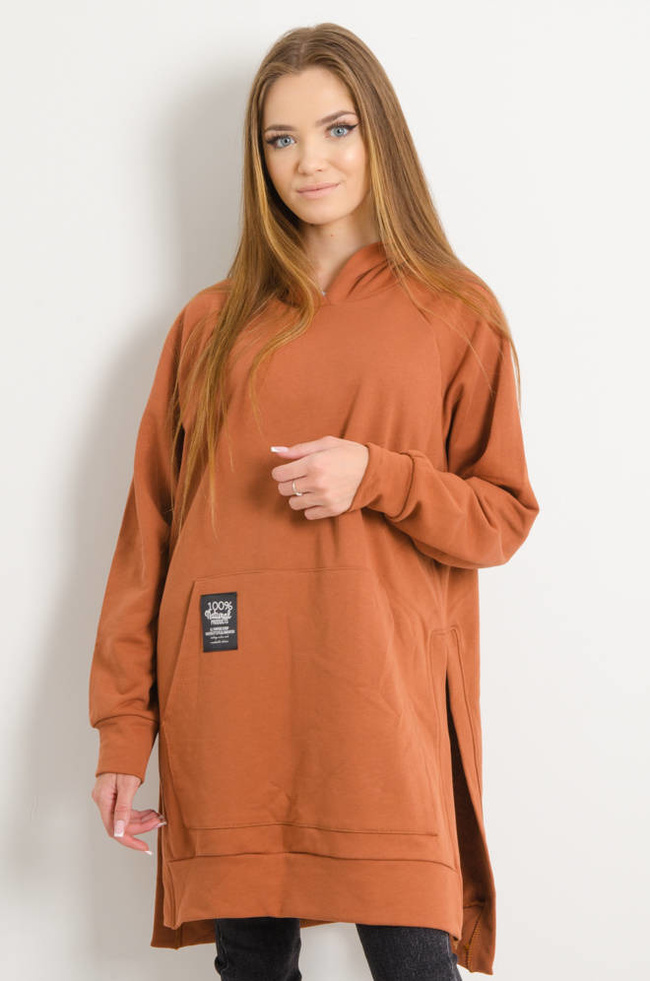 DŁUGA BLUZA KANGURKA Z ROZCIĘCIAMI PO BOKACH- CIEMNO BRĄZOWA